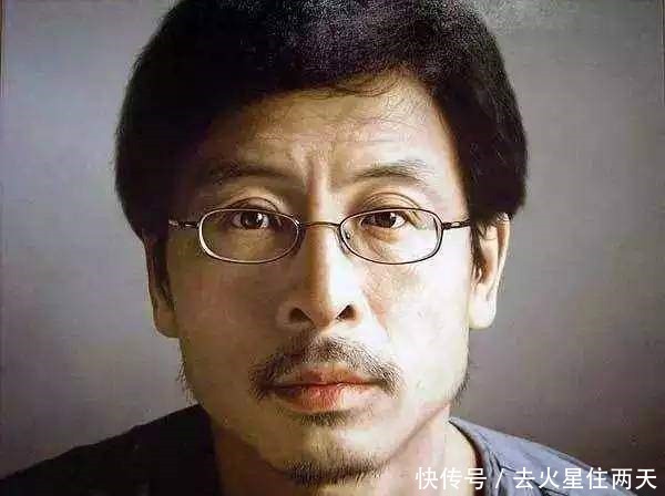 幅少女像|冷军画的少女像,凭啥能卖出六千万专家放大看看,有一个细节