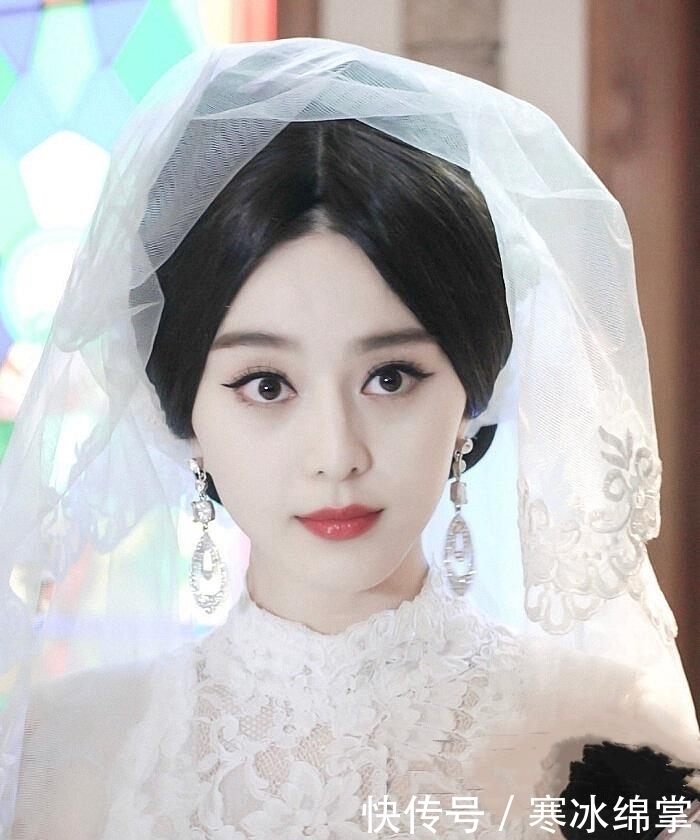 穿上婚纱的女星们真是惊艳了我的时光,看得我都想结婚了!