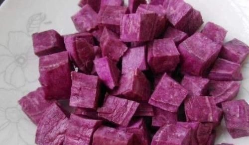 莲藕|女人怀孕后,4种“零食”尽量吃,婴儿出生后或像洋娃娃一样漂亮