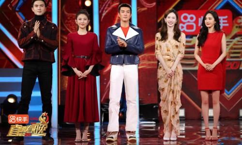 总导演透露:2021年央视春晚选歌“从阳台上来”