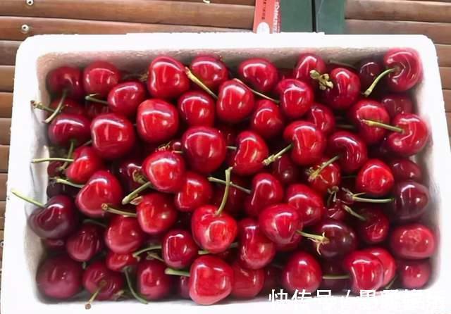 中老年|天热后,中老年人不管有钱没钱,选择这4种水果,营养健康身体好