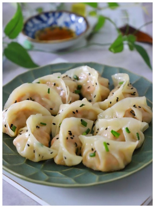 孩子最馋饺子这做法，焦香松脆，鲜嫩多汁，一口一个好过瘾