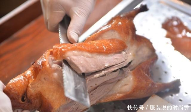 活鸭一只50元，烤鸭一只18元，加工后反而更便宜究竟有啥猫腻