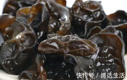 高脂血症|甘油三酯超标的人怎么办？几种食物要多吃，可软化血管净降血脂