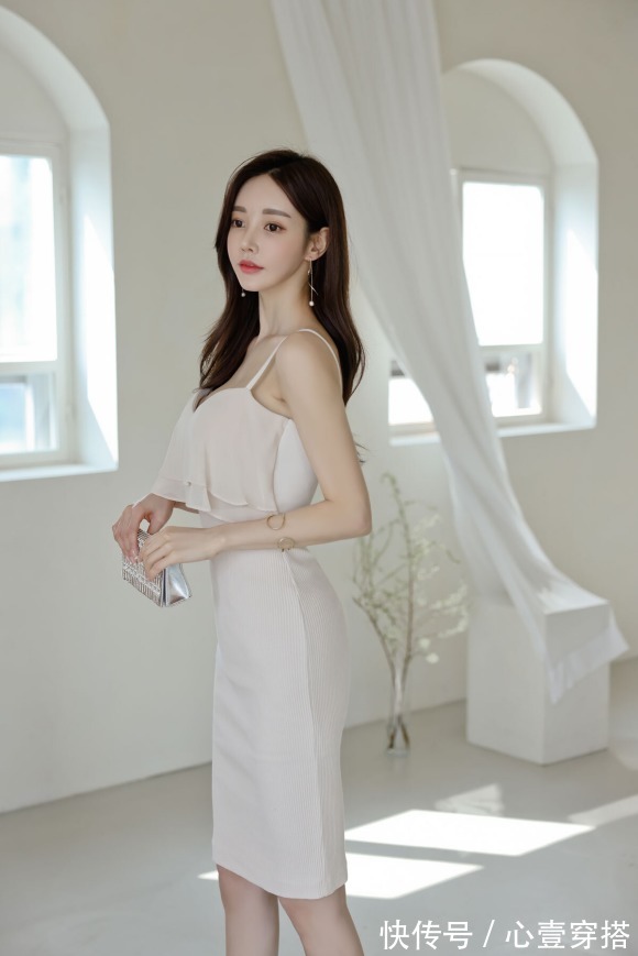 时尚搭配|女神孙允珠的时尚搭配:卡塞塔梧桐晚杏牛奶层叠礼裙