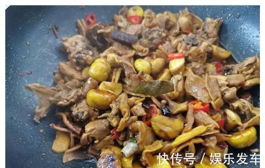 萝卜干|秋天吃鸡,就要和它烧,色泽诱人,甜辣无比,都抢着吃!