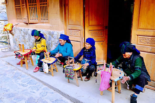 名气|游箐口梯田和哈尼族民俗村,品哈尼族美食,发现村民建房竟然可以不花钱