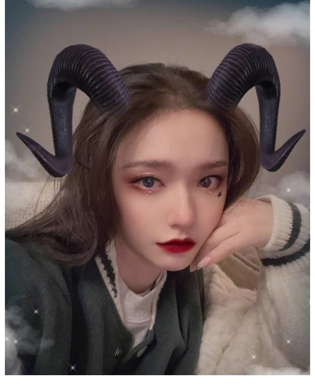 林允cos沉睡魔咒女巫