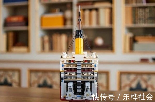 乐高积木|史上最长套装!乐高正式发布10294泰坦尼克号!9090颗粒售价5499元!