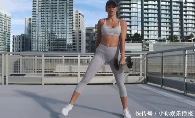 深蹲|紧俏臀部成就迷人比例，女孩如何健身才能拥有在家多练五个动作