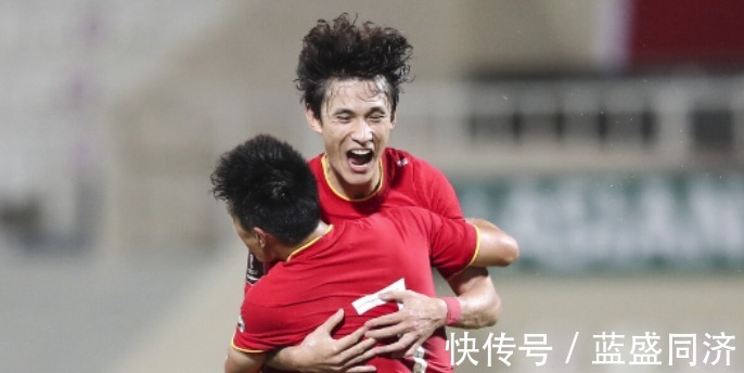 国足|4失单刀后!武磊亮出“2必杀技”,难掩“一线4连崩”,3人变罪魁!