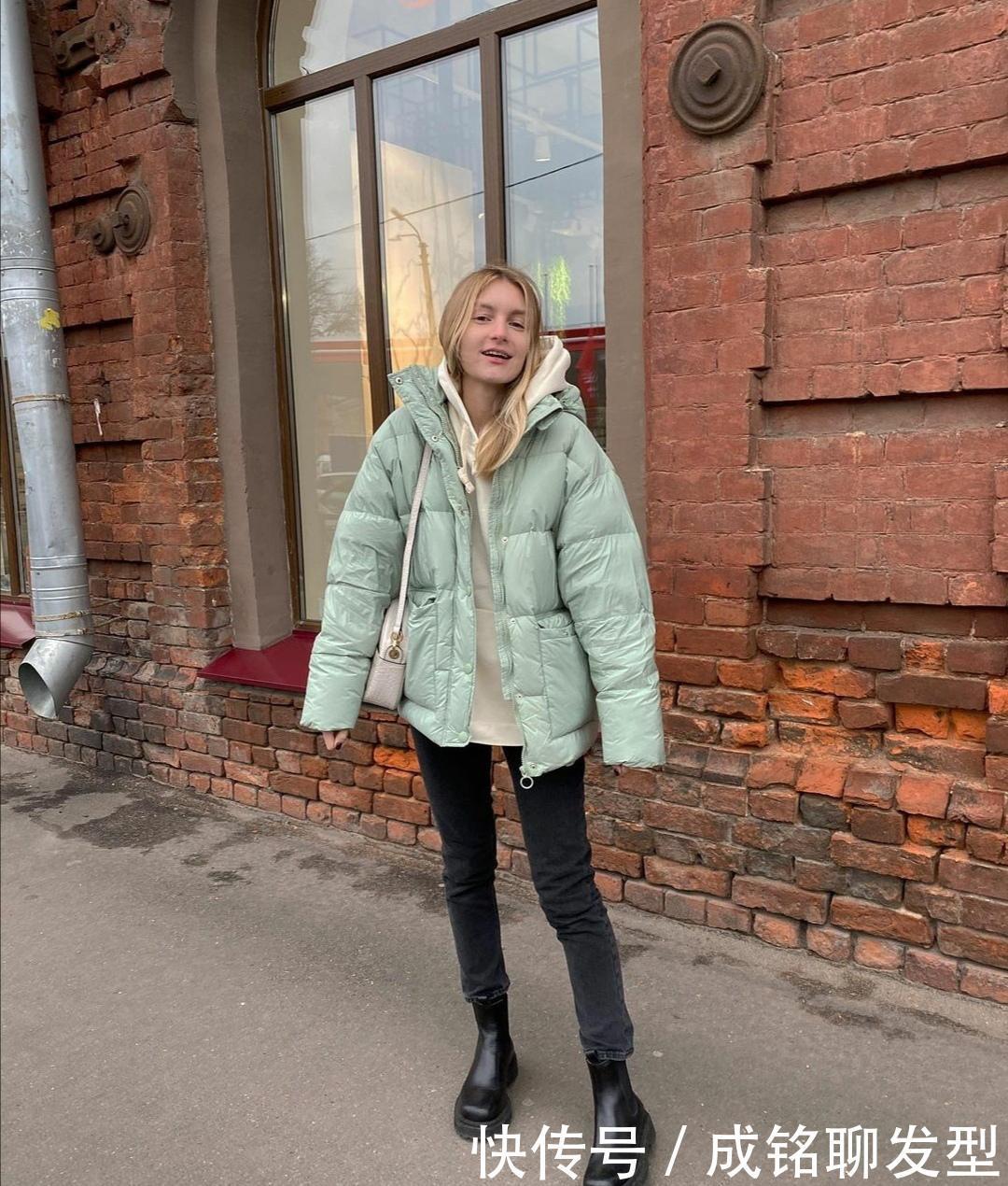 羽绒服才是冬天最保暖的单品,分享四款“高级色”,时尚又暖和