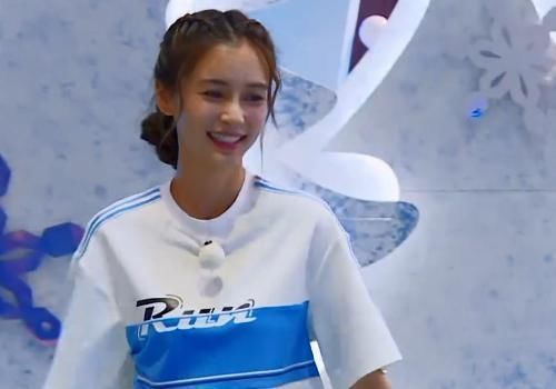 席位|《奔跑吧》为baby改变规则，别人都被关起来，她却获VIP席位