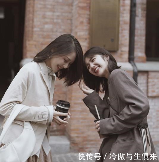 牛津鞋 一眼看上去就很“法式”的女人,穿衣上一般有4个特征,优雅大气!