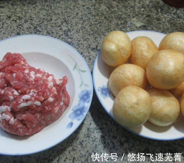 油面筋塞肉，软嫩多汁，简直太费饭了！