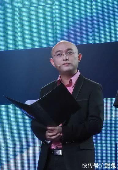 嘉宾|男嘉宾月薪五千遭全场灭灯，临走时自曝身份，女嘉宾脸都变色了