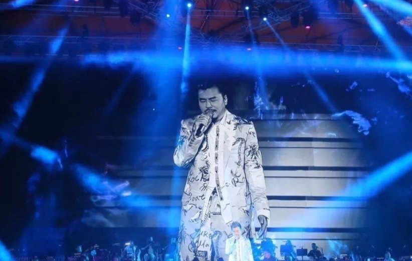 鳥巢|因調(diào)侃大陸綜藝被批,卻靠大陸綜藝翻紅,在鳥巢開演唱會(huì)被稱奇跡