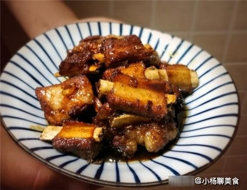 肉菜|自制懒人肉菜，一炒一焖，20分钟出锅，零经验的小白也能学会