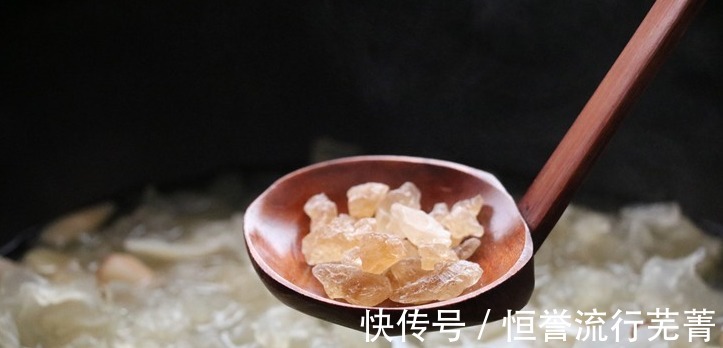 上火|立秋后要多吃银耳,教你正确做法,好吃润秋燥,常上火的人多吃点!