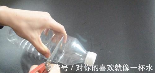 塑料瓶上套个气球, 能为家里省下不少钱, 看完您会感谢我的