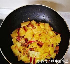 家常土豆菜谱，干锅土豆片，做法简单，美味营养，超级下饭