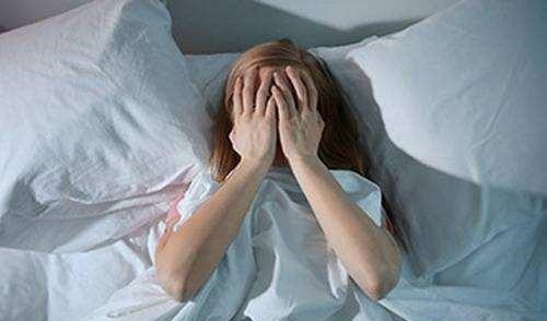 分泌|晚上睡不着总是失眠可能是缺乏一种物质,做3件事促进分泌