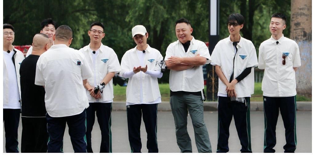 德云斗笑社2正式营业,6位老成员现场放狠话,句句有排面