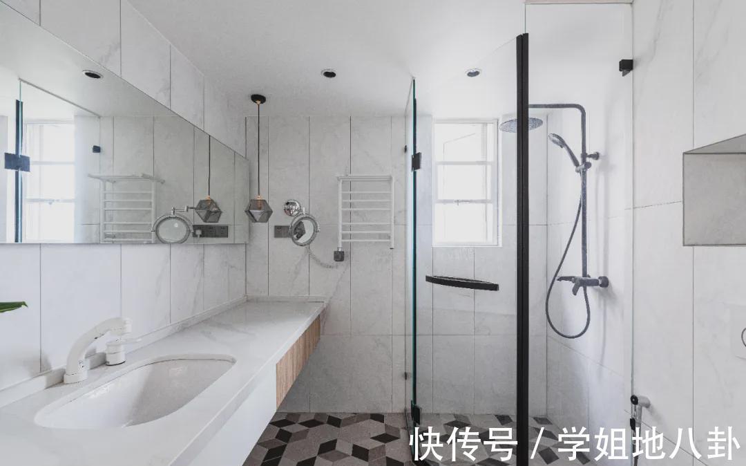 榻榻米床|90后小情侣买下110㎡公寓,舍弃一间房,Get衣帽间+多功能室!