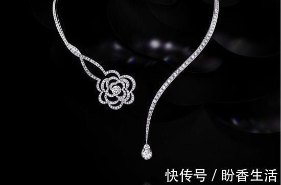 款项链 名人以首饰为点缀,用优雅珠宝搭配,从而留下传世般亮丽形象示人