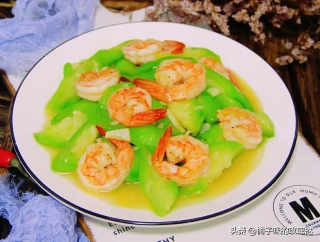 虾仁|美食家常菜推荐：丝瓜炒虾仁，啤酒鸭煲，豌豆苗鱼丸汤，营养美味