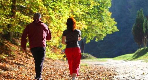 走路锻炼可以降血压吗?每天走多少步合适?