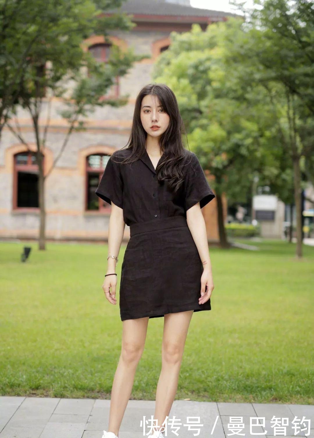 今年火了一种穿法叫“裙子+老爹鞋”,温柔舒适又减龄,照穿就美