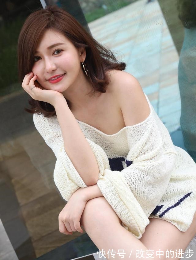 宽松 宽松针织衫清凉舒适,简约又有型,字母的印花设计增添几分时尚感!