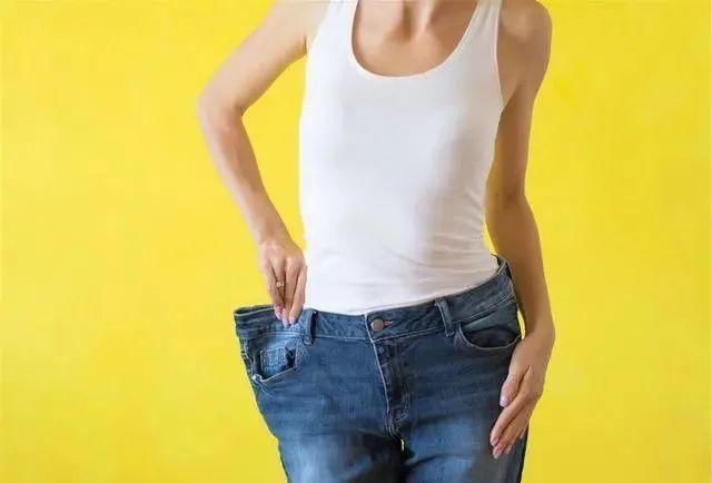 膳食纤维|晚上吃香蕉能减肥?但要牢记这个适宜的时间,体重或悄悄下降