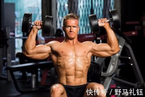 站姿|如何练出虎头肩,提升男人魅力,这个经典动作你真的弄懂了吗