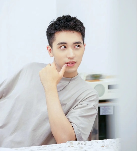 小學(xué)生|小學(xué)生都會得，卻難道難倒許魏洲喬欣，驗證了“戀愛中的人是傻子”