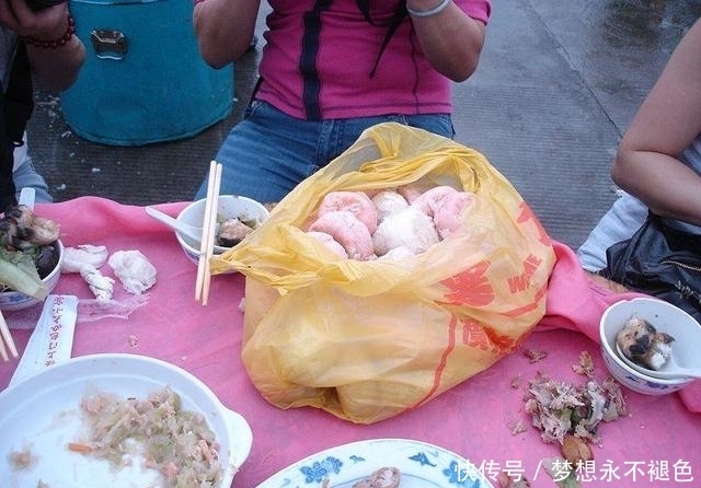 难得一见的乡村酒席,场面震撼