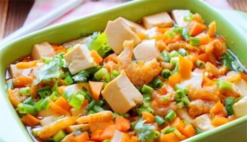 中年|女性到了中年,推荐多吃3种食物,排毒养颜、滋润肌肤