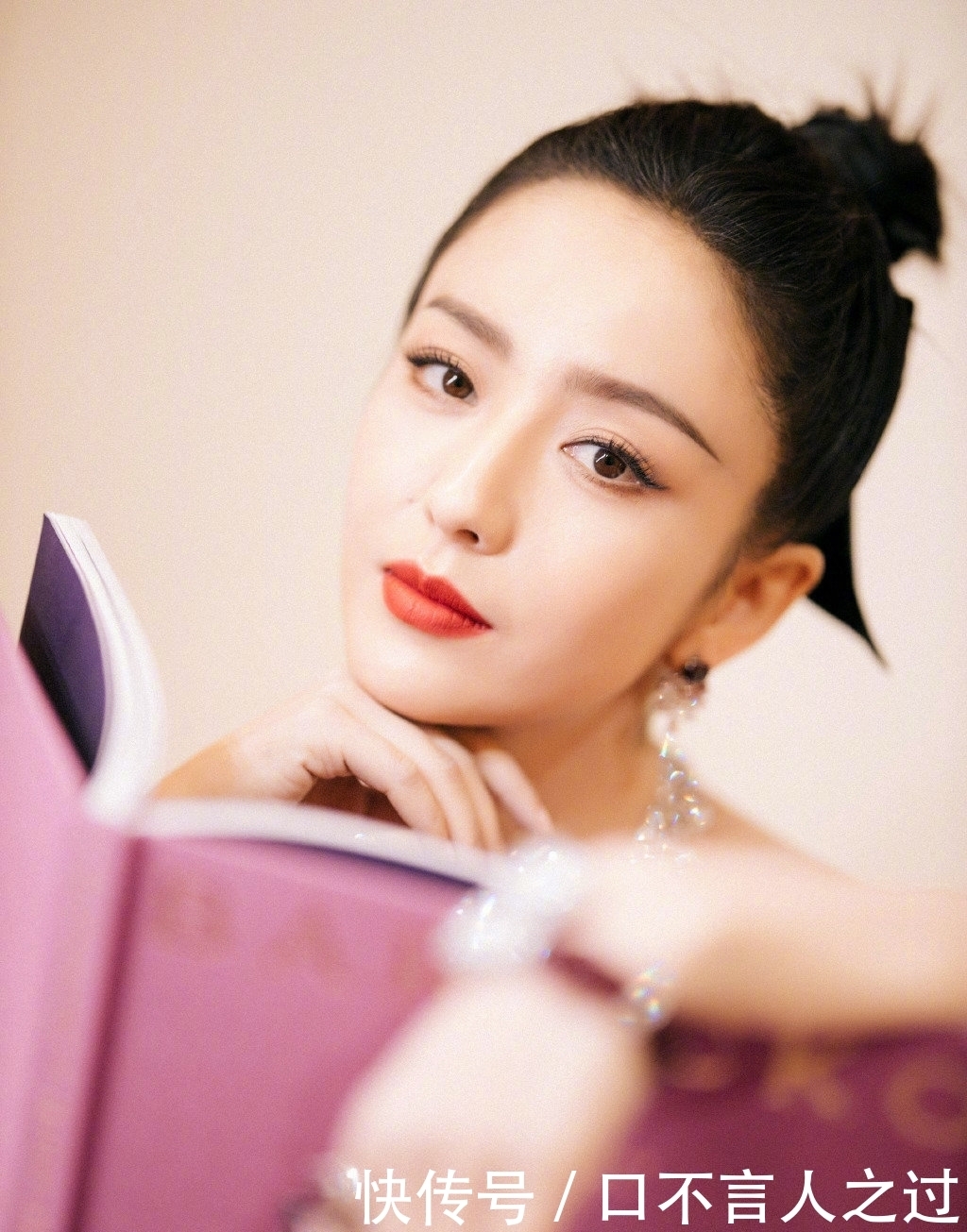 输液|374——美女壁纸丨宝,今天去输液了?输什么液?当然是想你的夜
