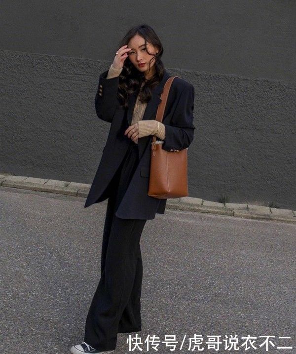熟龄女人开春要“拒绝沉闷”，试试欧美风穿搭，高级感十足太惊艳