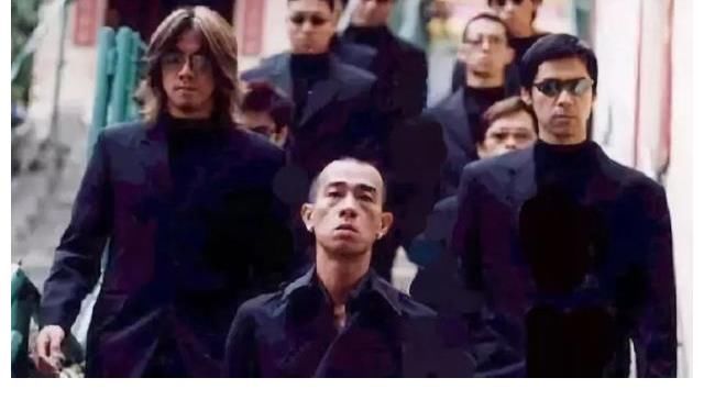 没情趣爱黑脸还拽拽的！陈小春终被应采儿驯服，愚夫手段可出书了