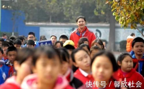 学生们|中小学生“身高标准”出炉，毕业前达到这里才算达标，别拖了后腿