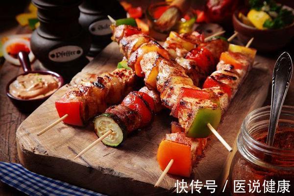 肾小球|尿毒症是吃出来的?医生忠告:不想肾受伤,4类饮食,尽量少吃