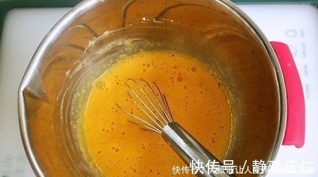 炼乳|女人要多吃它，松软香甜又养颜，不用揉面，个个开花，比蛋糕好吃