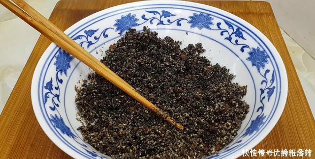 烧饼这样做才香酥,锅里烙一烙,比买的还好吃,咬一口就香酥掉渣