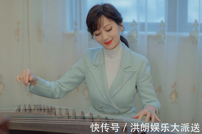 气质|40岁女人头发不要剪太短,4款发型好看又显气质,合适过年用