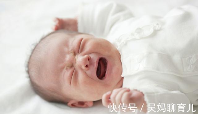 油腻食物|宝宝的健康问题会首先反应在这个地方,80%的妈妈都忽略了!