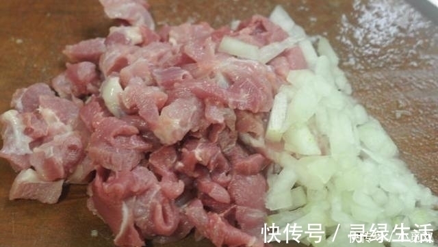 夏天, 别再做韭菜馅了, 5毛钱一斤的它, 利尿排毒, 最适合包饺子