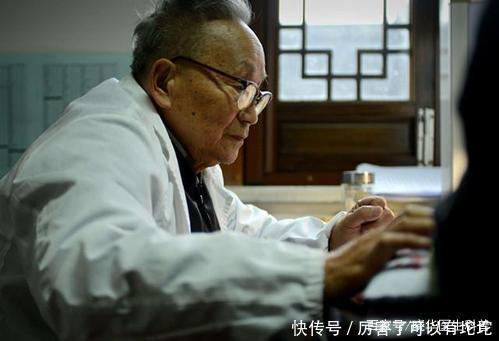 研究失眠53年,80岁神经内科主任吃了50年的它,睡得香甜气色好