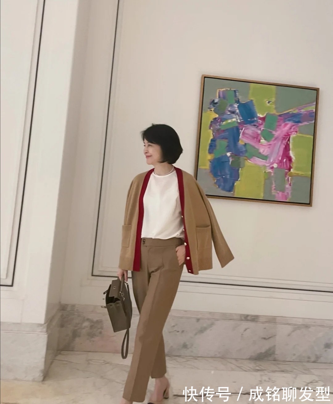 中年|这才是中年女人的学习目标,50多岁靠穿搭出圈,优雅到了骨子里